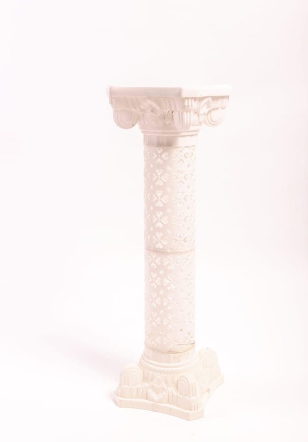 White decorative pillar stand